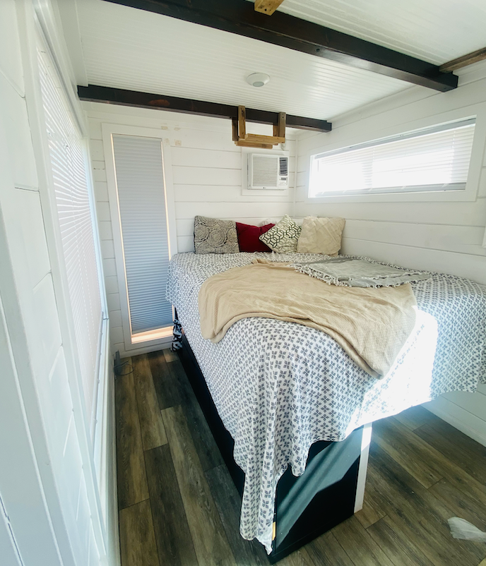 Container Tiny Home thumbnail 8
