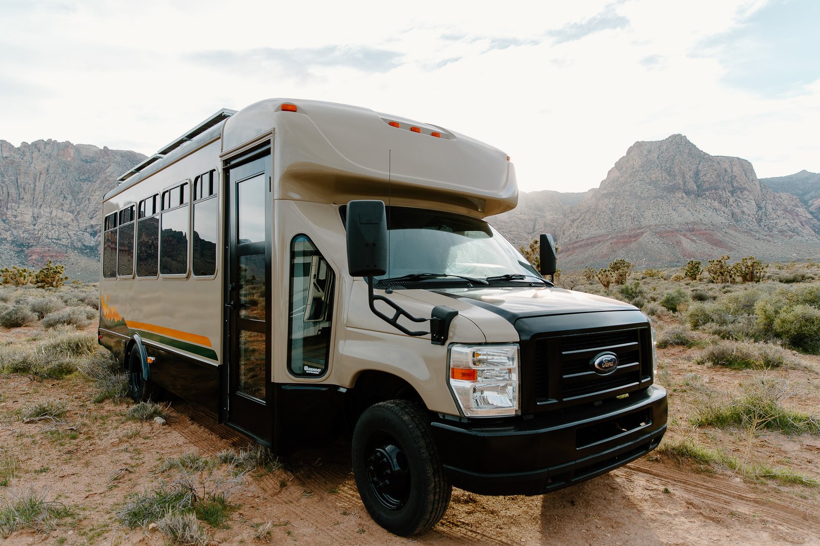 Custom Shuttle Bus thumbnail 4