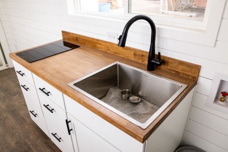 Luxe ALT 20’ Tiny Home photo 1