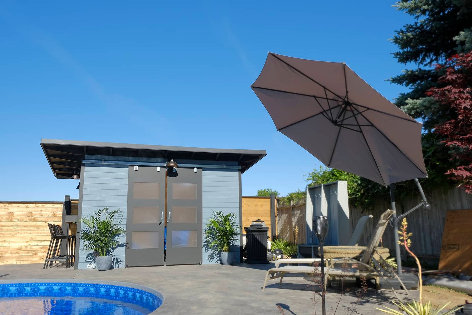 S.S - The Tilsonburg Poolside Bar thumbnail 3