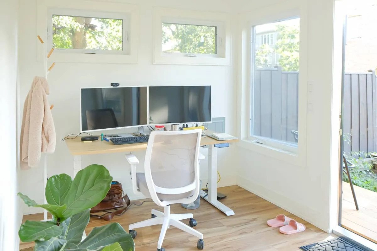 V.N - Office Studio thumbnail 4