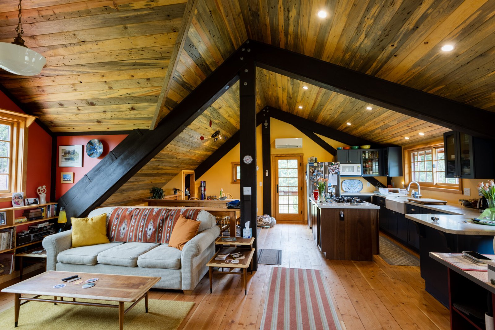 Huntington Barn Apartment Model C thumbnail 10
