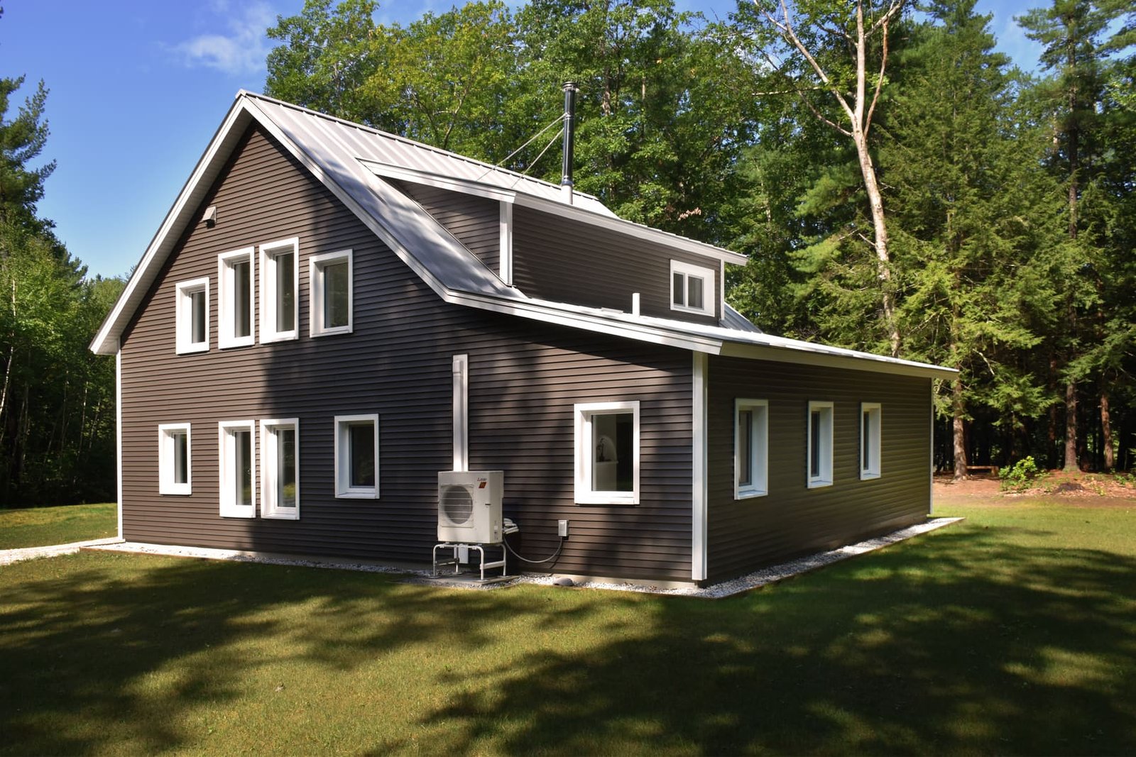 A Tradd in Hollis, NH thumbnail 2