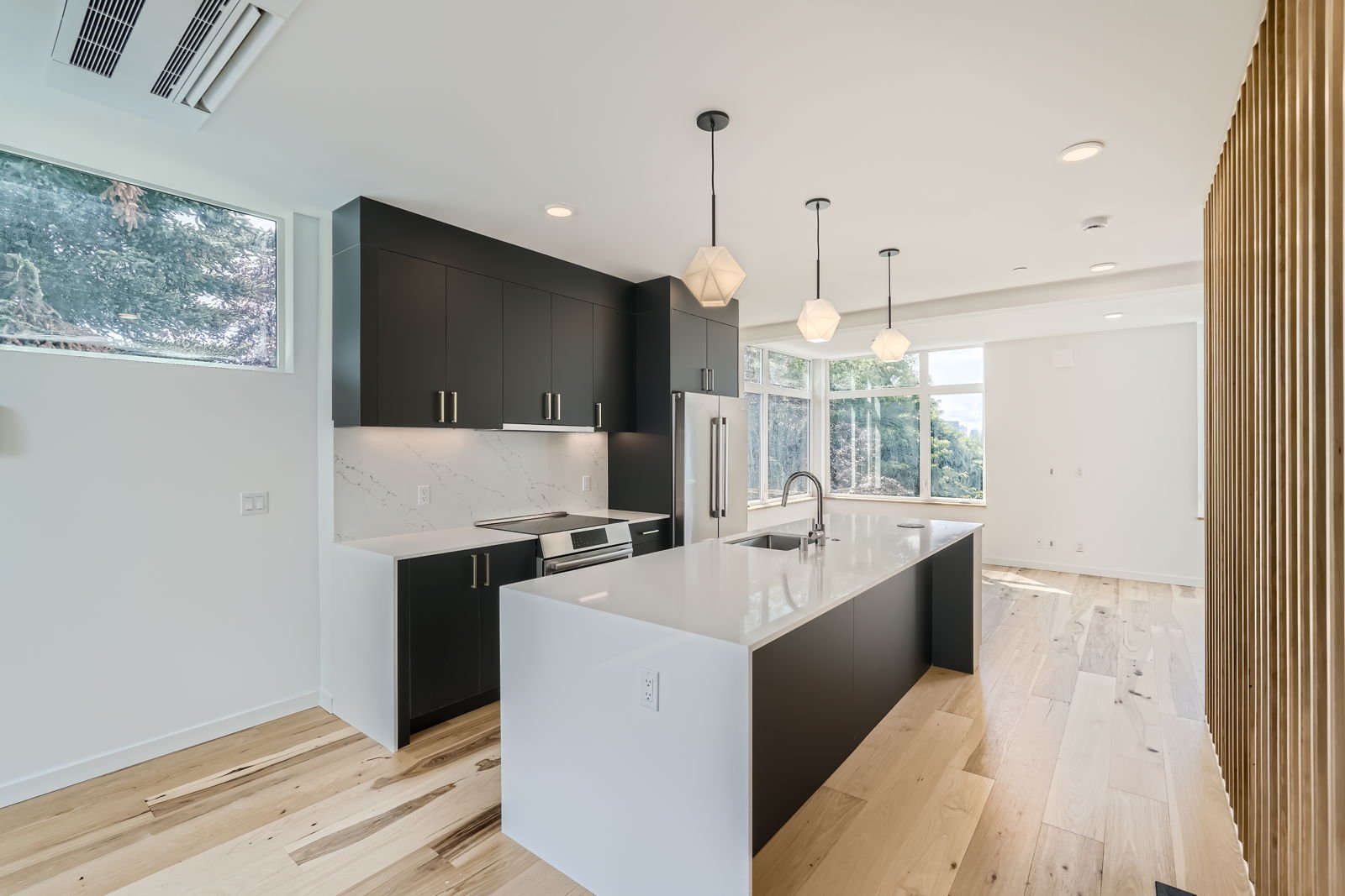 515 Howe St Seattle thumbnail 16
