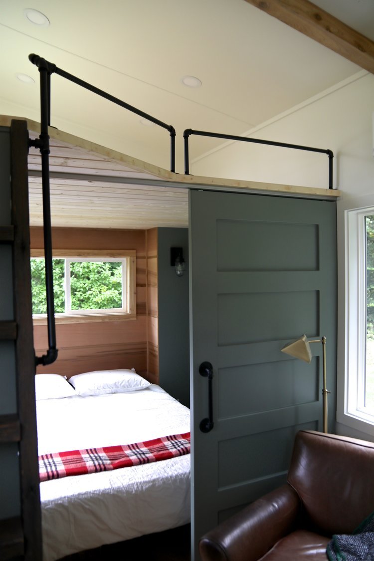 ASPEN CABIN thumbnail 2