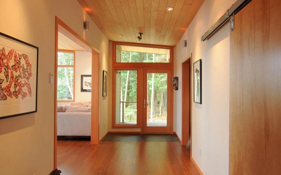 Obstruction Island Cabin thumbnail 3
