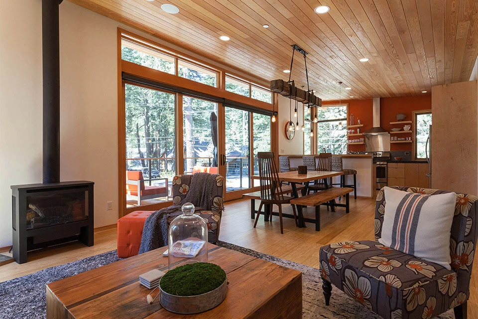 Tahoe Cabin thumbnail 3
