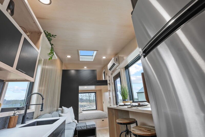 CATALINA thumbnail 6