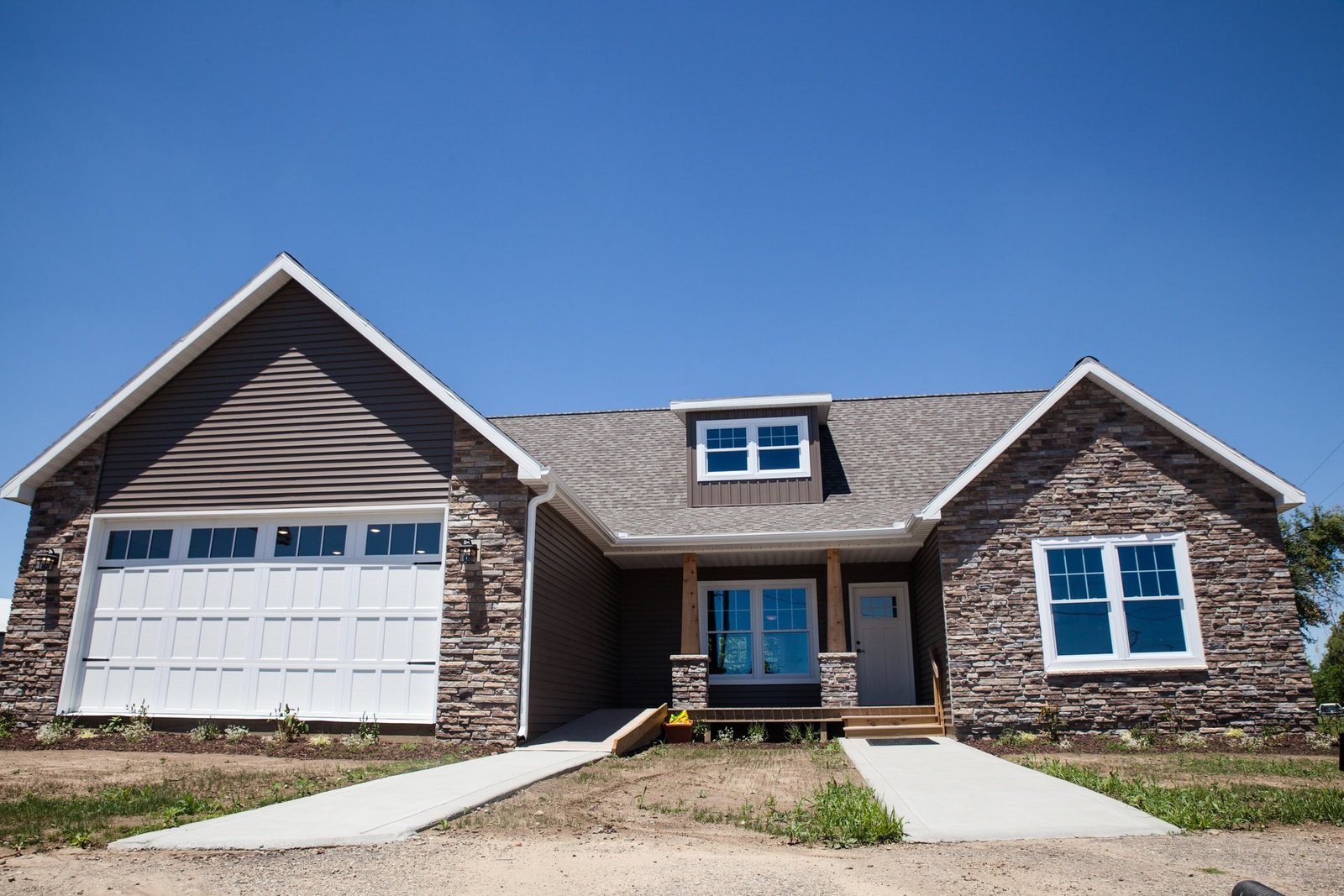 Craftsman Cape Cod Modular Home (Finished 2nd Floor) photo 1