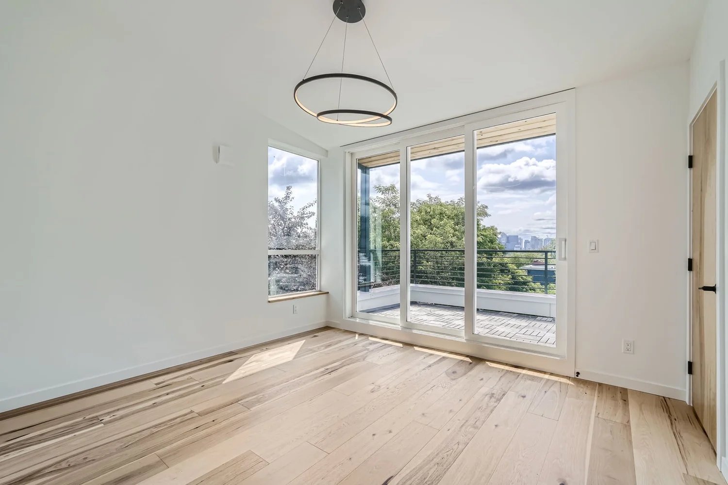 515 Howe St | Queen Anne, Seattle thumbnail 21