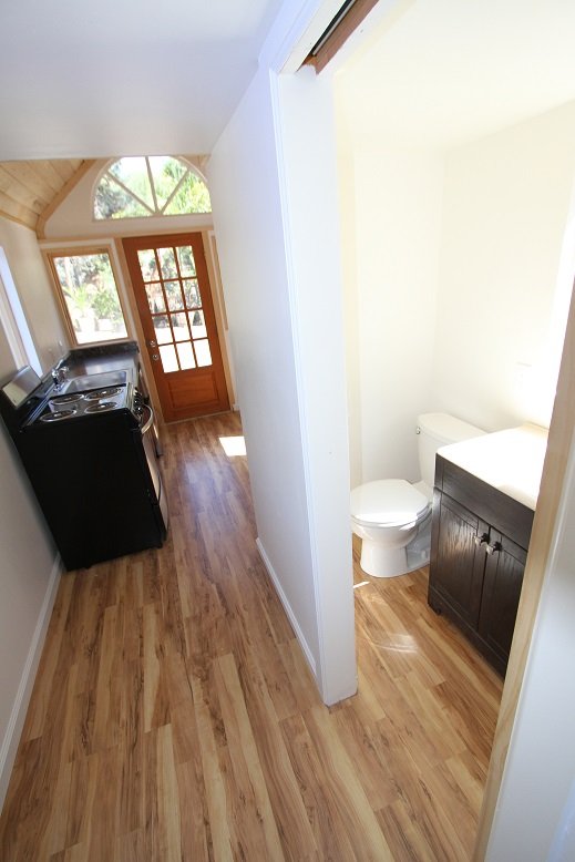 9′ x 22′ Country Cottage thumbnail 19