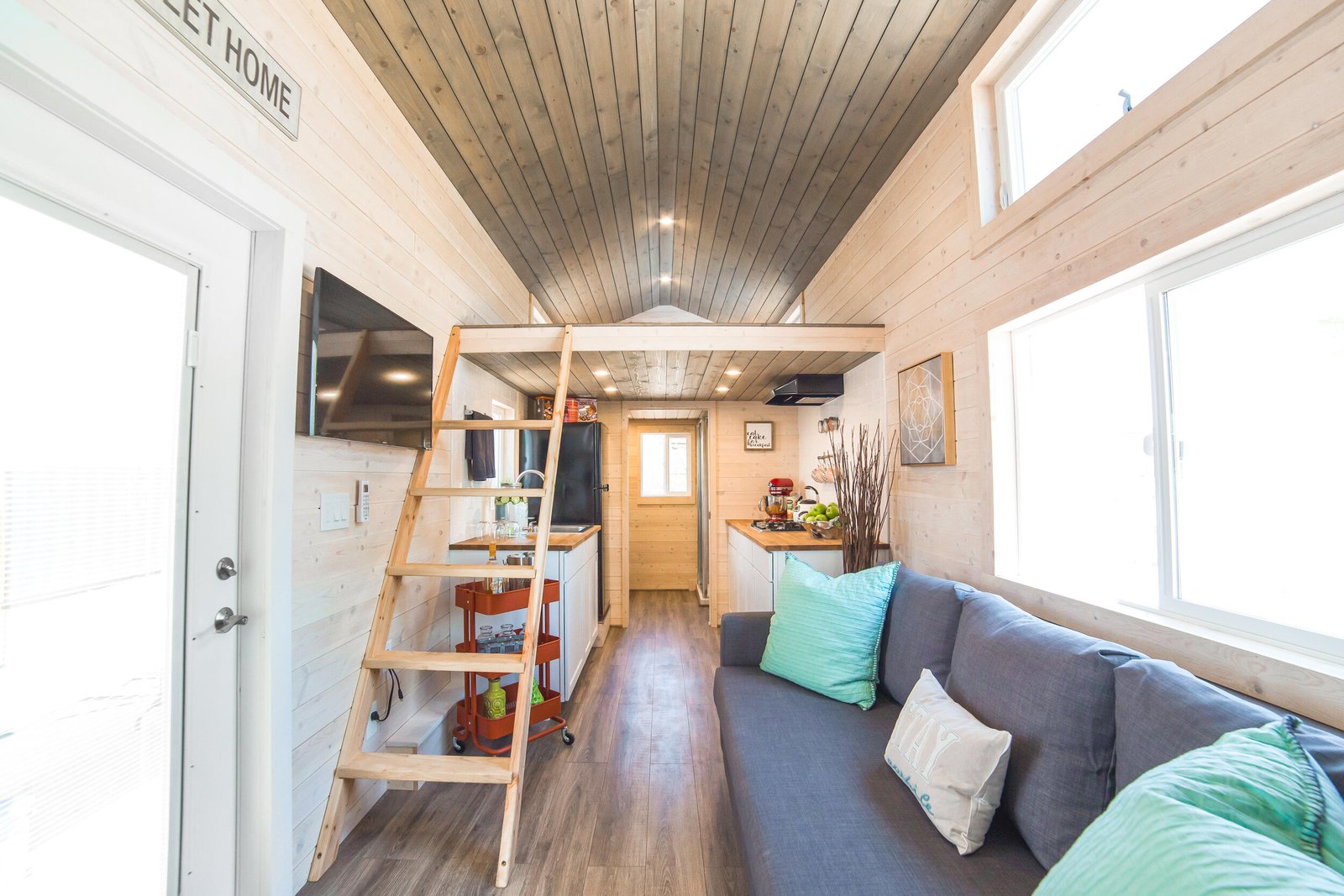 THE BUNKHOUSE thumbnail 98